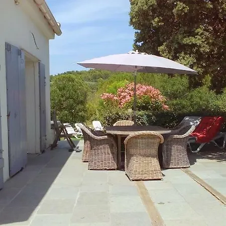 Le Pavillon